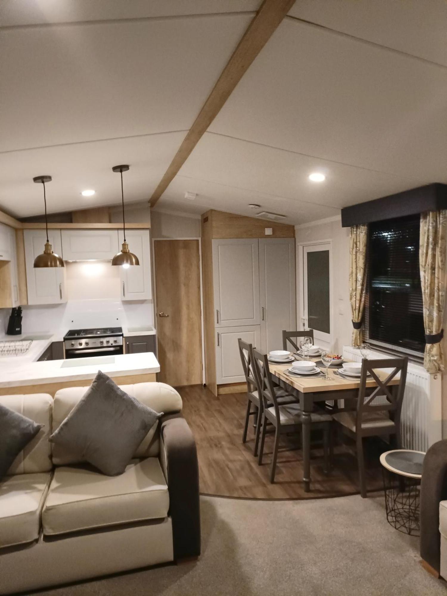 Hillingworth'S Hot Tub Retreat - Lochmaben Villa Дъмфрийс Екстериор снимка